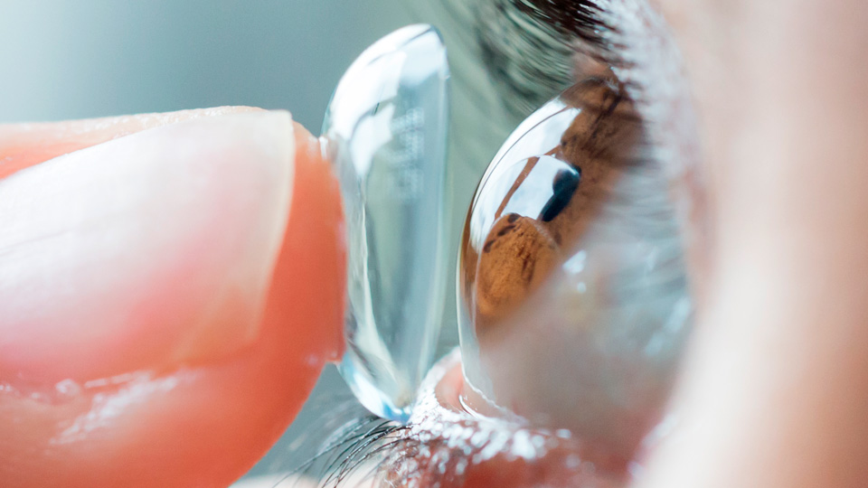 Recomendaciones para un buen uso de las lentes de contacto