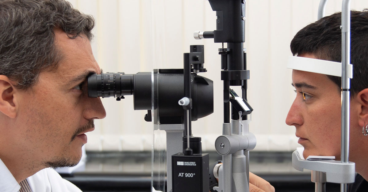 Slit Lamp Function What is a slit lamp and how does it work?